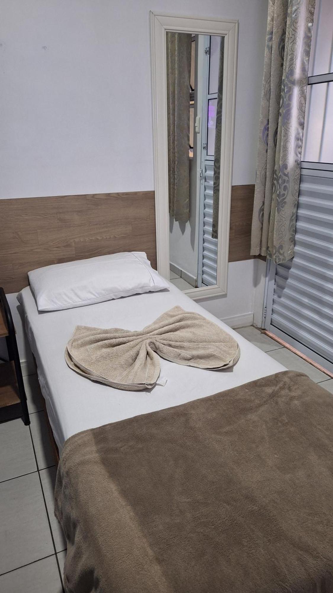 Hospedagem Camisa 10 Сантос Экстерьер фото